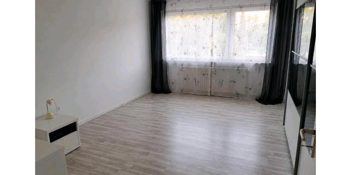 Etagenwohnung Sachsenheim - 5.5 Zimmer, 147 m&sup2;, 1.470&euro; | Angebot:26607087