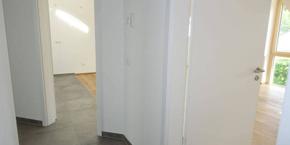 Etagenwohnung Kraiburg - 2 Zimmer, 65 m&sup2;, 815&euro; | Angebot:26816807