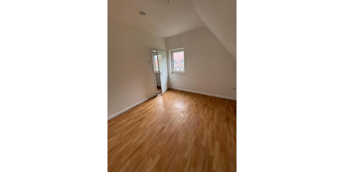 Dachgeschoßwohnung Kassel Harleshausen - 2 Zimmer, 36 m&sup2;, 560&euro; | Angebot:26648519