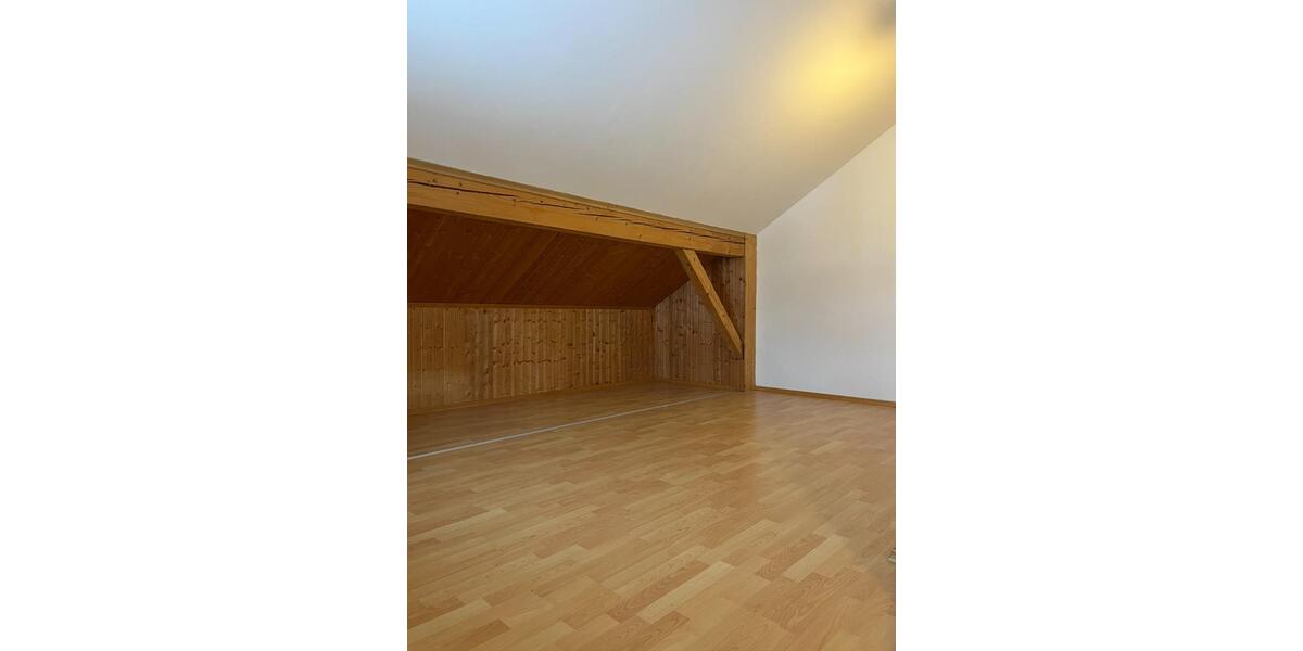 Dachgeschoßwohnung Schwindegg - 2 Zimmer, 51 m&sup2;, 550&euro; | Angebot:25642027