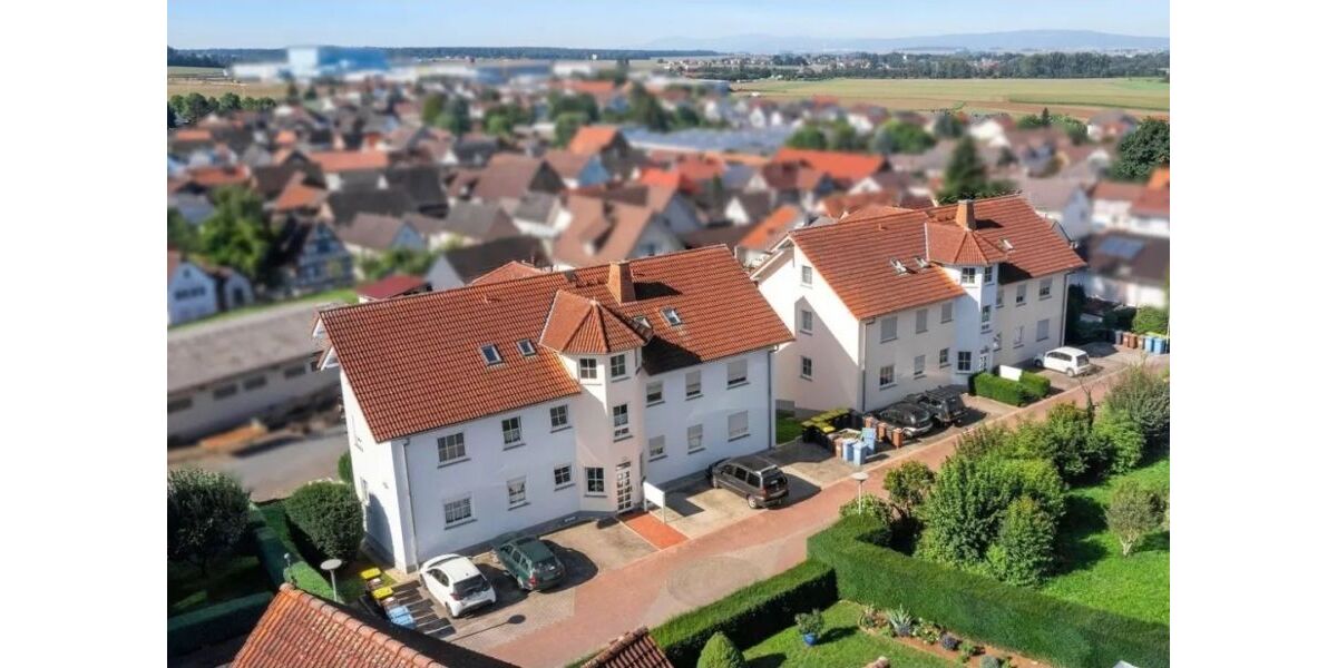 Schöne Dachgeschosswohnung in zentraler Lage - Dachgeschoßwohnung Florstadt | Angebot:24351624