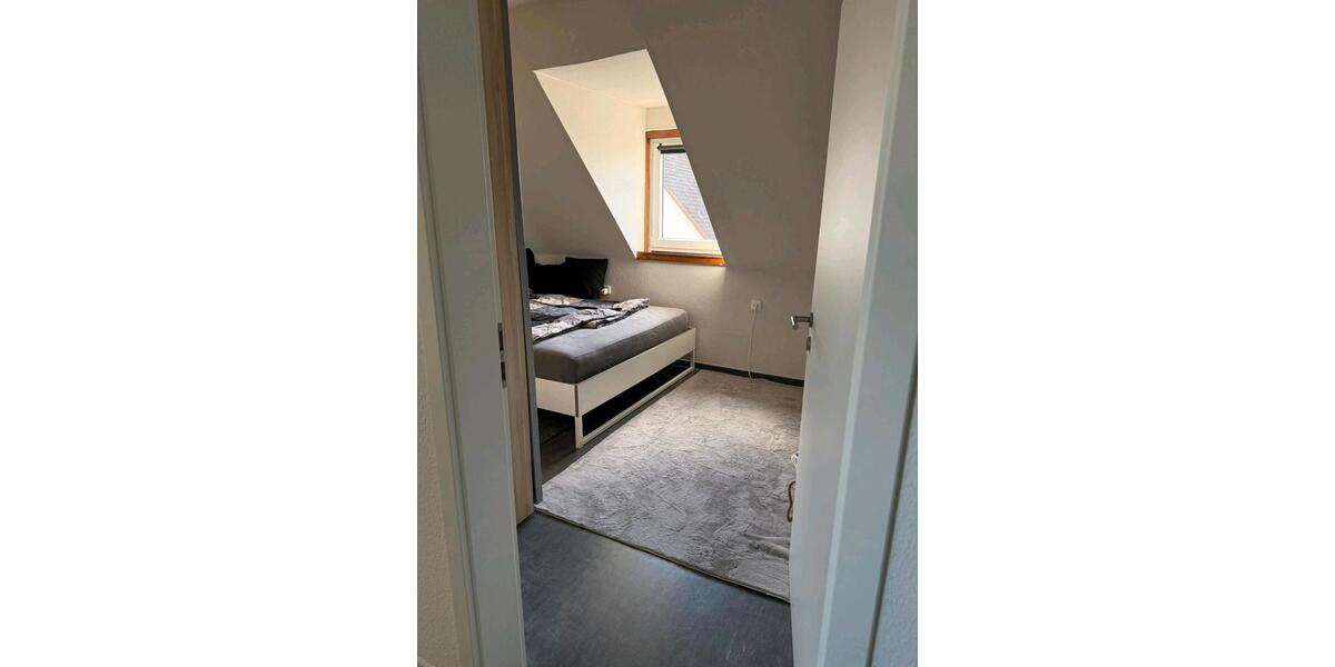 Dachgeschoßwohnung Lahnau - 3 Zimmer, 63 m&sup2;, 750&euro; | Angebot:25403320