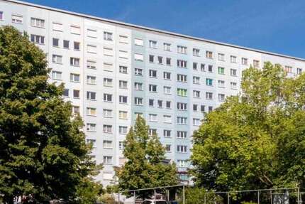 Wohnung zum Mieten in Hoyerswerda 325 € 58.13 m²