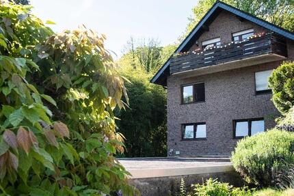 Wohnung Königswinter - 3 Zimmer, 90 m&sup2;, 1.260&euro; | Angebot:26130792