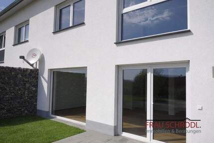 Haus Tengen - 4 Zimmer, 114 m&sup2;, 1.250&euro; | Angebot:25210025