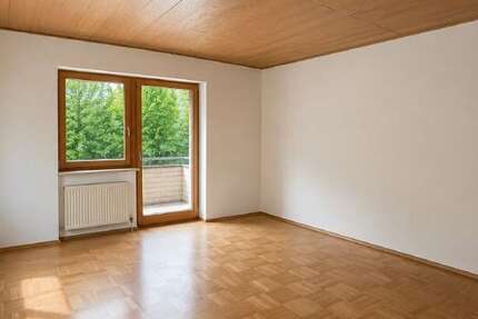Wohnung Triptis - 2 Zimmer, 75 m&sup2;, 490&euro; | Angebot:26729853