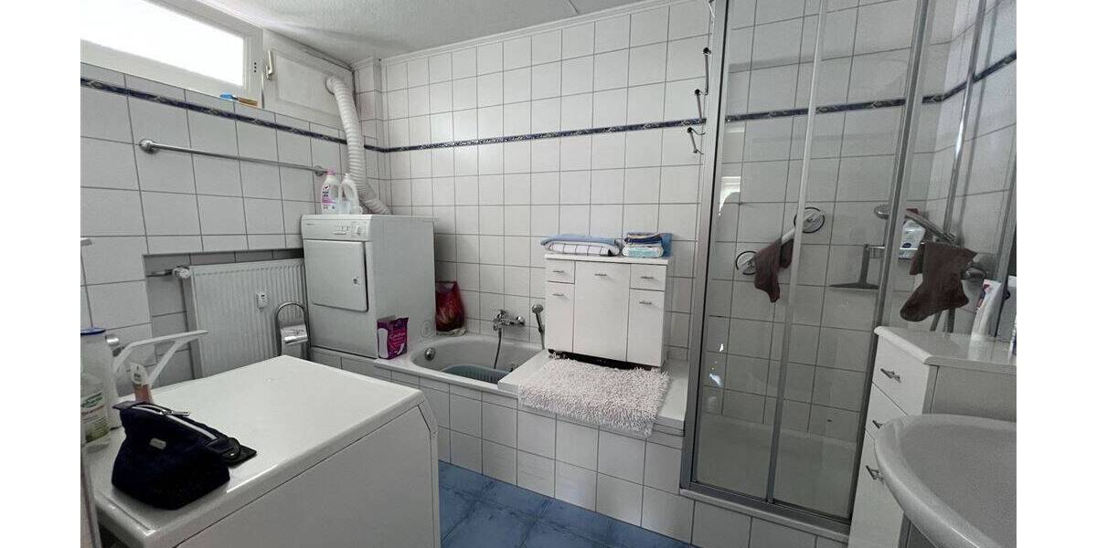Etagenwohnung Beverungen - 3 Zimmer, 82 m&sup2;, 328&euro; | Angebot:26815916