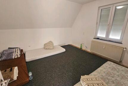 Room Available in 2-Room Apartment – Oberesslingen 1 zimmer