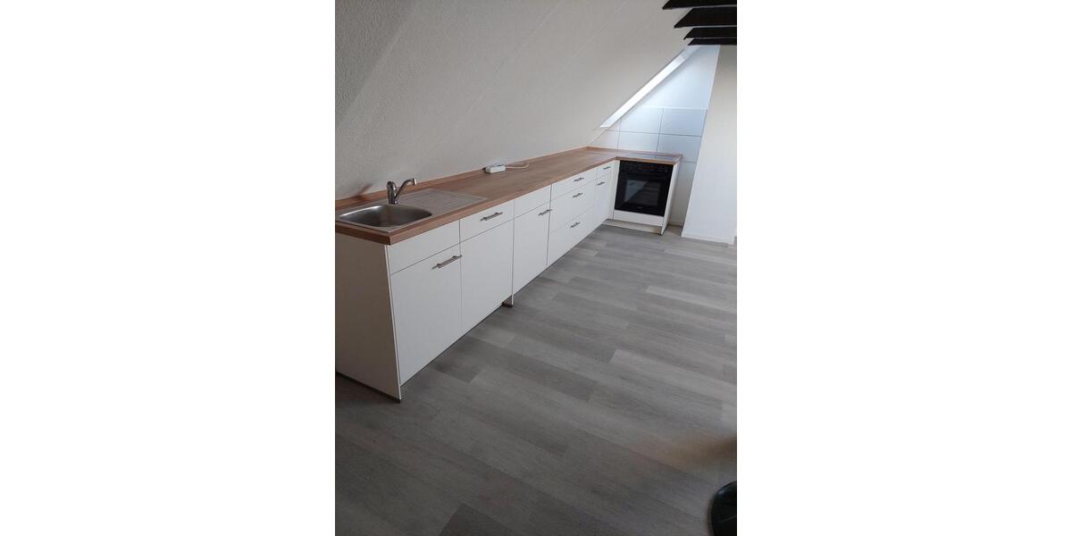 Dachgeschoßwohnung Stockstadt am Rhein - 2 Zimmer, 32 m&sup2;, 470&euro; | Angebot:24454147