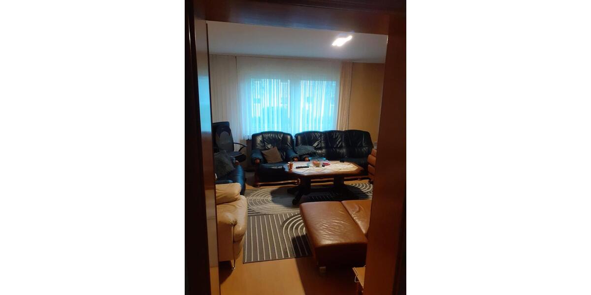 Hochparterre Trier Kürenz - 4 Zimmer, 84 m&sup2;, 1.000&euro; | Angebot:26483814