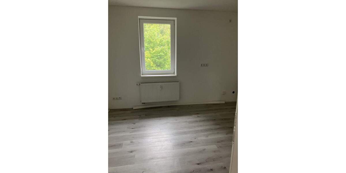Etagenwohnung Lunzenau - 4 Zimmer, 110 m&sup2;, 462&euro; | Angebot:25895845