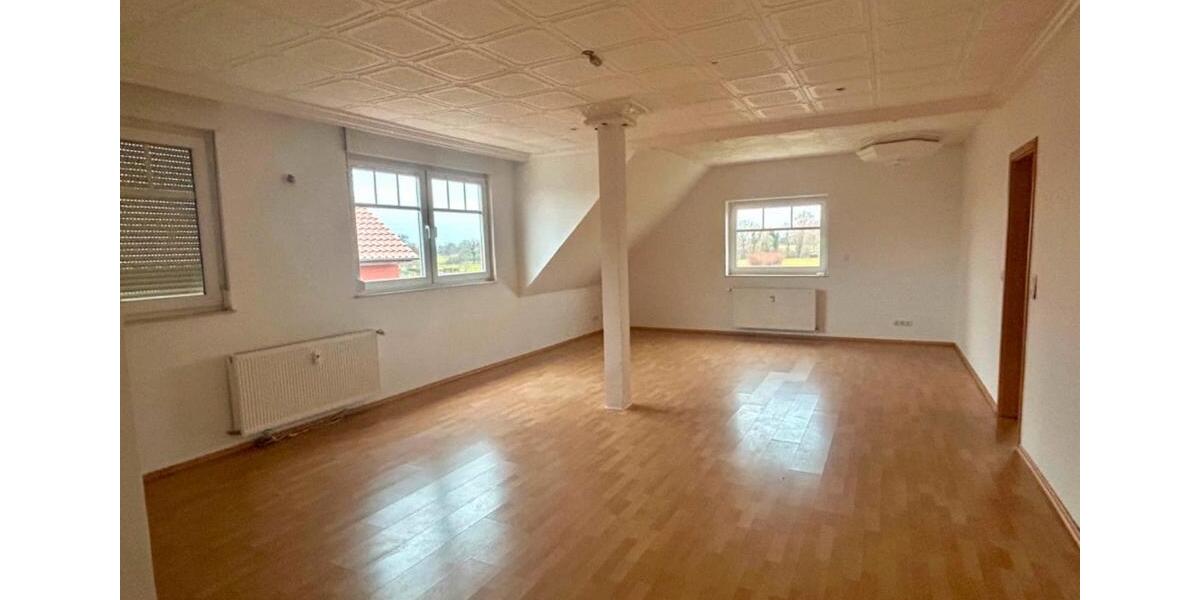 Dachgeschoßwohnung Hespe - 3 Zimmer, 100 m&sup2;, 700&euro; | Angebot:26049231