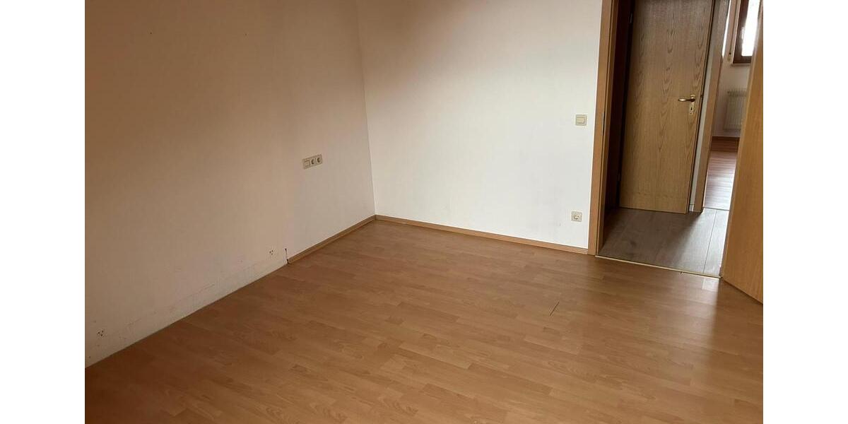 Etagenwohnung Titisee-Neustadt Neustadt - 3 Zimmer, 94 m&sup2;, 900&euro; | Angebot:25049724