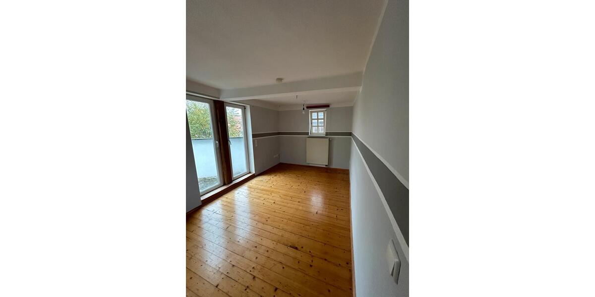 Einfamilienhaus Langgöns - 5 Zimmer, 135 m&sup2;, 1.500&euro; | Angebot:26507672