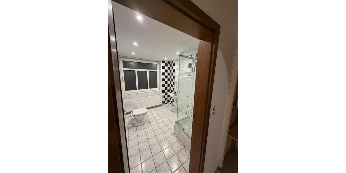 Etagenwohnung Esens - 4 Zimmer, 115 m&sup2;, 950&euro; | Angebot:24257582