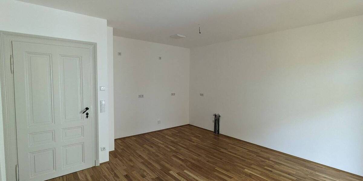 Etagenwohnung Borna - 3 Zimmer, 75 m&sup2;, 660&euro; | Angebot:26117833