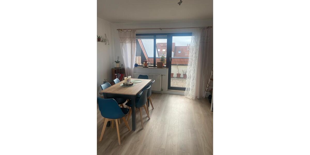 Dachgeschoßwohnung Hockenheim - 2 Zimmer, 76 m&sup2;, 850&euro; | Angebot:25208327