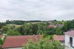 Großzügige 2-Zimmer-Wohnung mit schöner Einbauküche und Stellplatz in Ahorn-Wohlbach