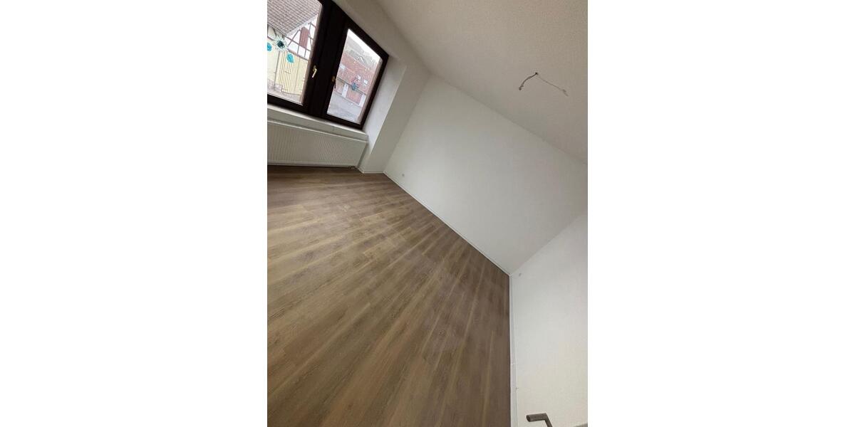 Etagenwohnung Vöhl - 3 Zimmer, 94 m&sup2;, 700&euro; | Angebot:25797016
