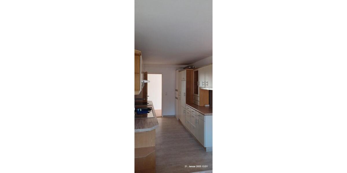 Dachgeschoßwohnung Delligsen - 5 Zimmer, 135 m&sup2;, 650&euro; | Angebot:26059378