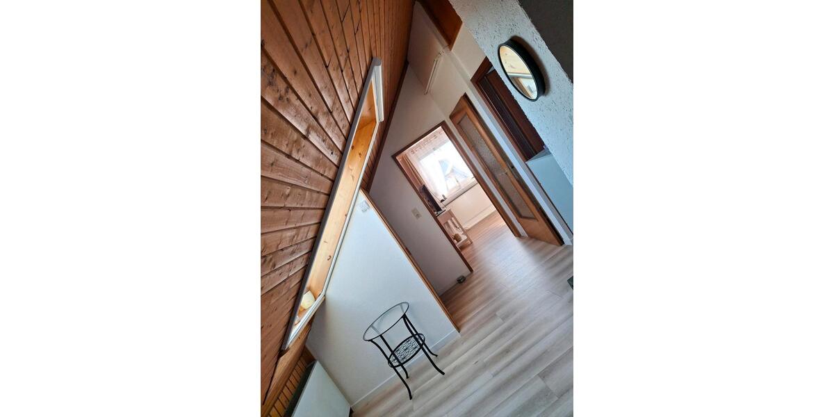 Dachgeschoßwohnung Friedrichshafen - 3 Zimmer, 50 m&sup2;, 1.040&euro; | Angebot:25654094