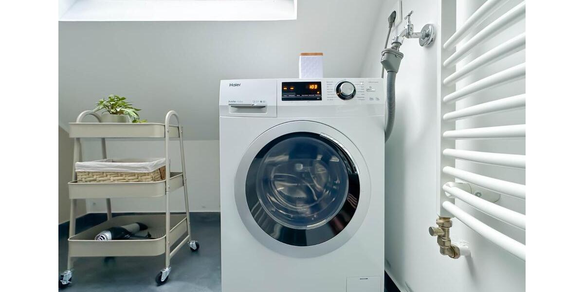 Dachgeschoßwohnung Remscheid Lüttringhausen - 2 Zimmer, 65 m&sup2;, 1.300&euro; | Angebot:24475277