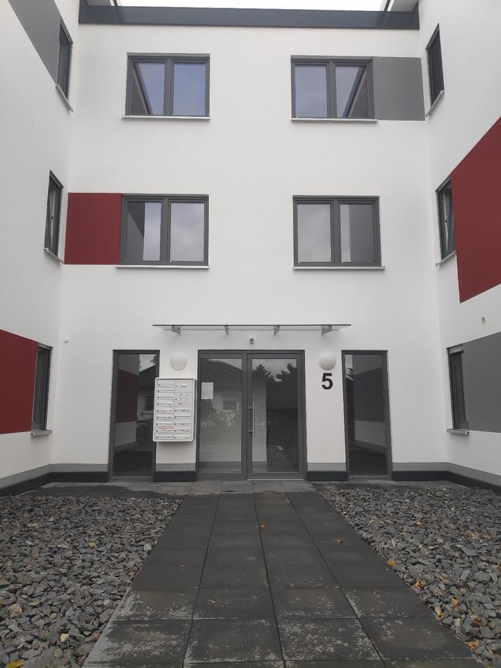 2-Zimmer-Wohnung mit Garten u. Tiefgarage