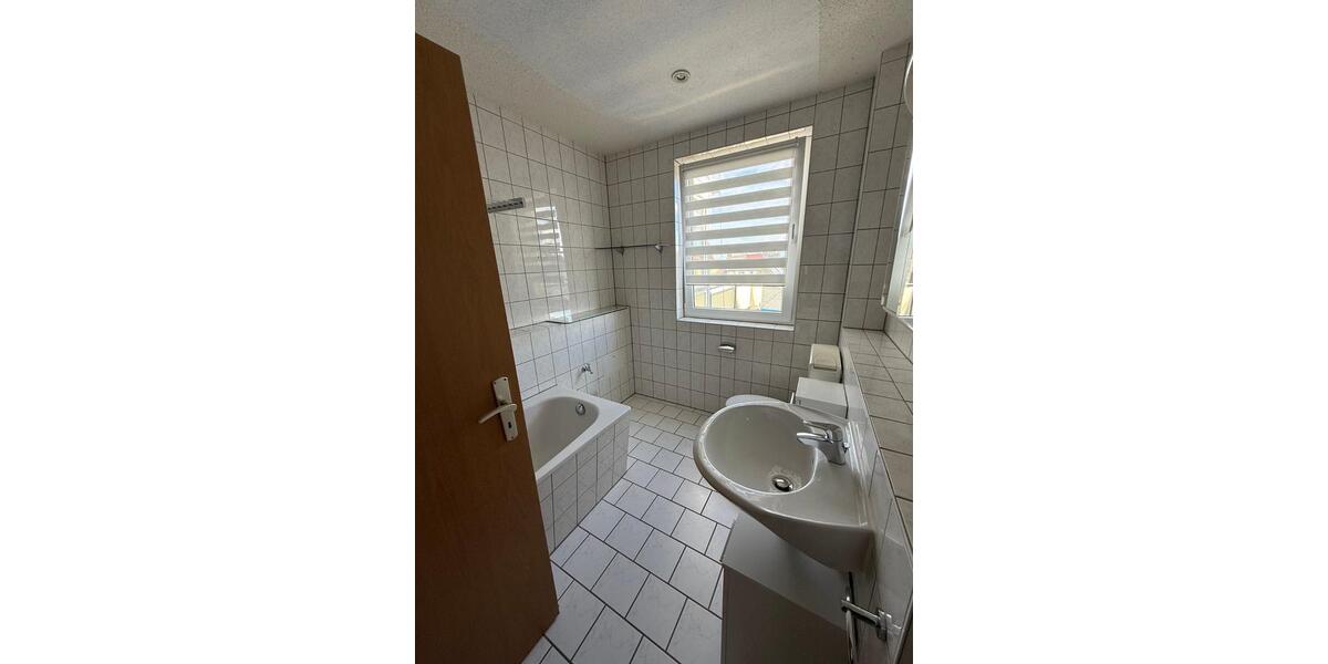 Etagenwohnung Staßfurt - 2 Zimmer, 66 m&sup2;, 460&euro; | Angebot:25948615