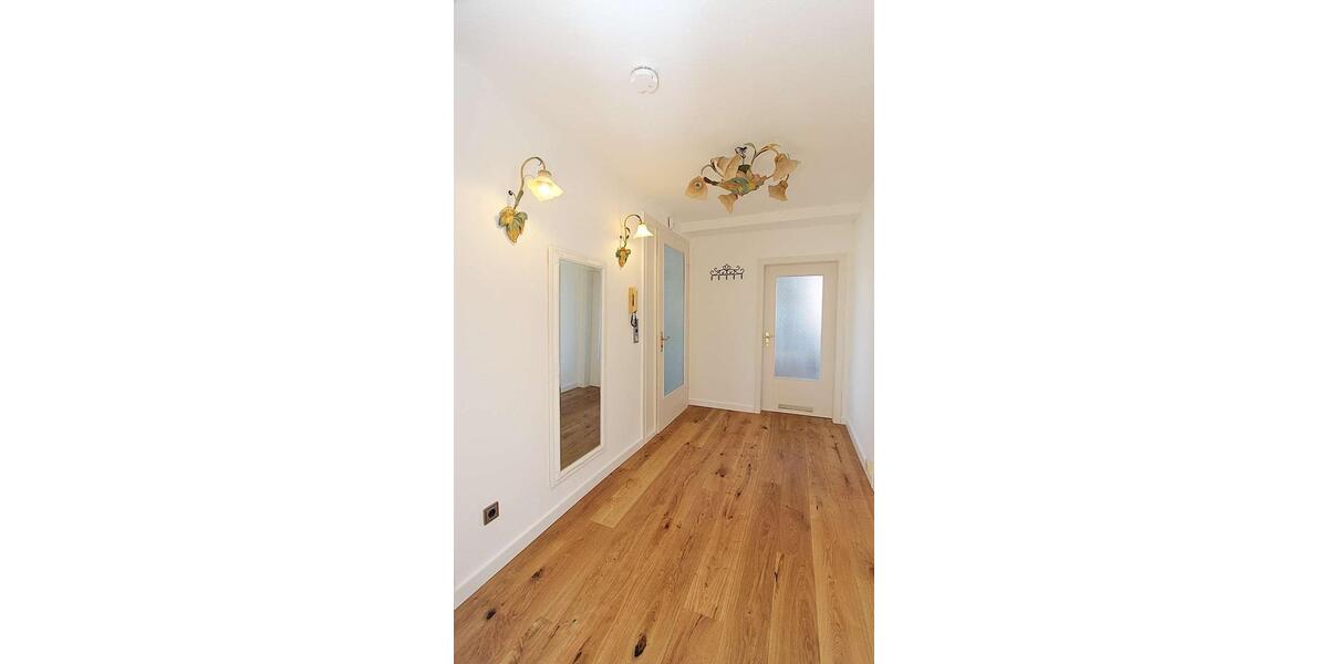 Etagenwohnung Kassel Bad Wilhelmshöhe - 3 Zimmer, 96 m&sup2;, 980&euro; | Angebot:25752444