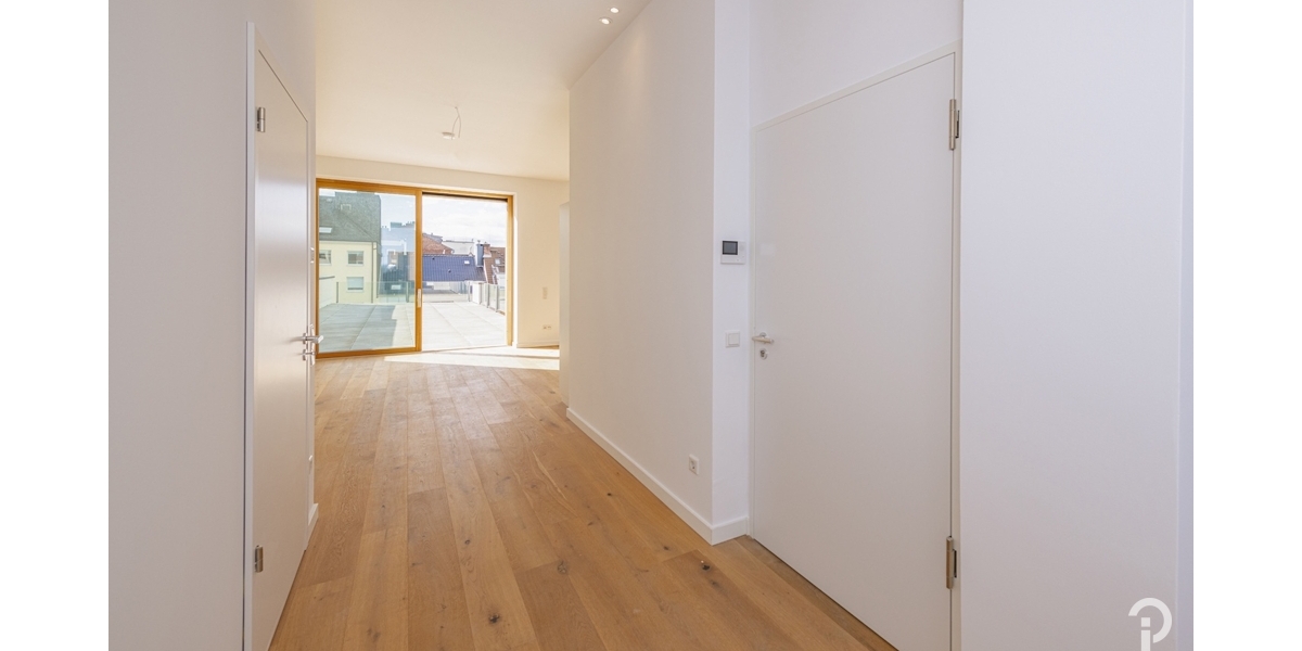 Repräsentative, hochwertige 3 Zimmer-Wohnung mit großer Dachterrasse im Herzen Düsseldorfs. - Etagenwohnung Düsseldorf | Angebot:27655511