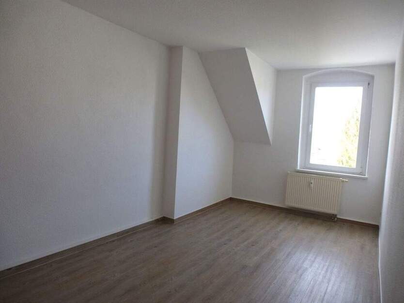 Wohnen im Dachgeschoss - 3 Zimmer- EBK - zwei Bäder