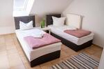 Wohnen auf Zeit Nittendorf - 3 Zimmer, 90 m&sup2;, 80&euro; | Angebot:10693688