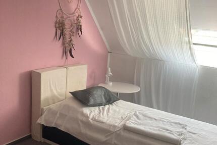 Wohnen auf Zeit Blomberg - 1 Zimmer, 18 m&sup2;, 350&euro; | Angebot:26051051