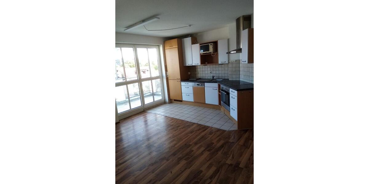 Dachgeschoßwohnung Freilassing - 2 Zimmer, 50 m&sup2;, 670&euro; | Angebot:25144610