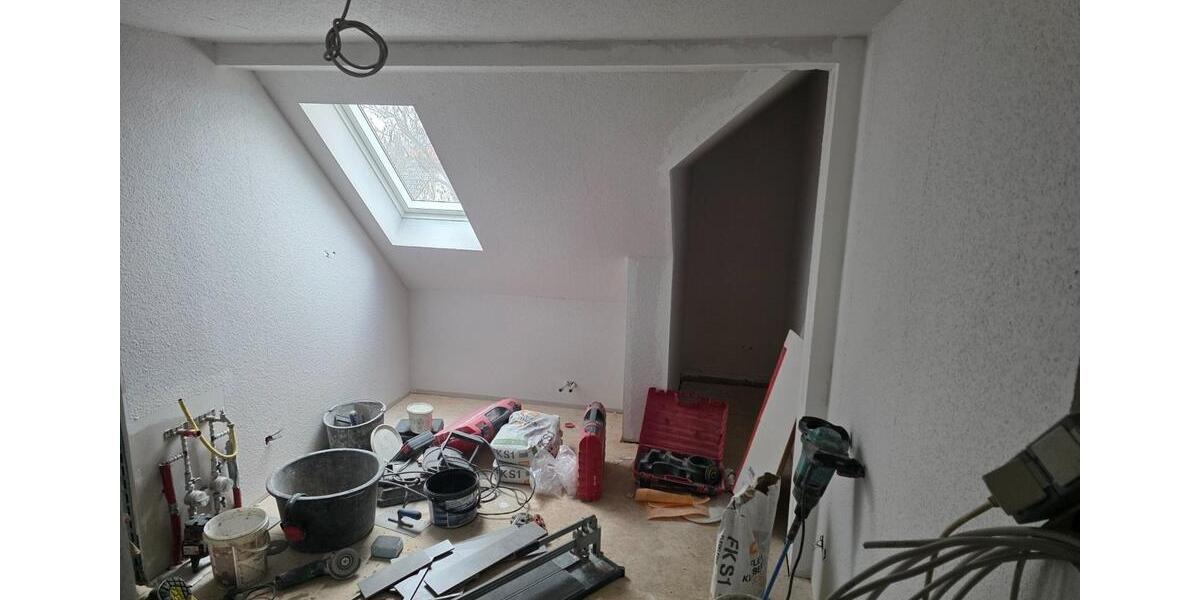 Dachgeschoßwohnung Böhlen - 3 Zimmer, 72 m&sup2;, 648&euro; | Angebot:24770522