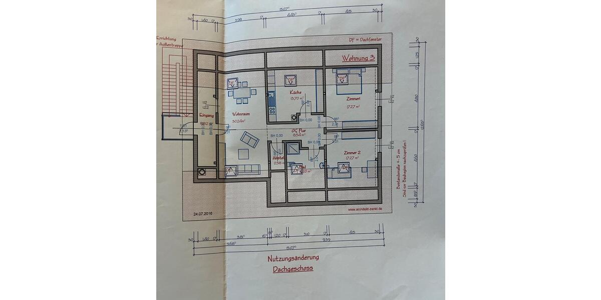 Dachgeschoßwohnung Mamming - 3 Zimmer, 115 m&sup2;, 1.040&euro; | Angebot:25639640