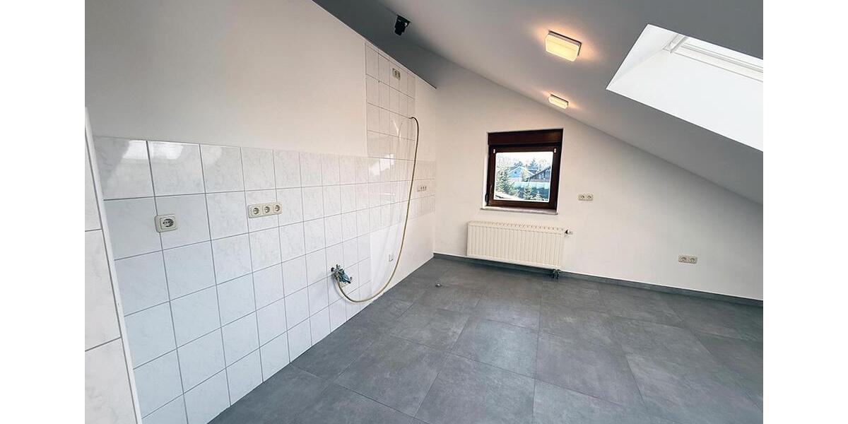 Dachgeschoßwohnung Issum - 5 Zimmer, 140 m&sup2;, 1.300&euro; | Angebot:26249906
