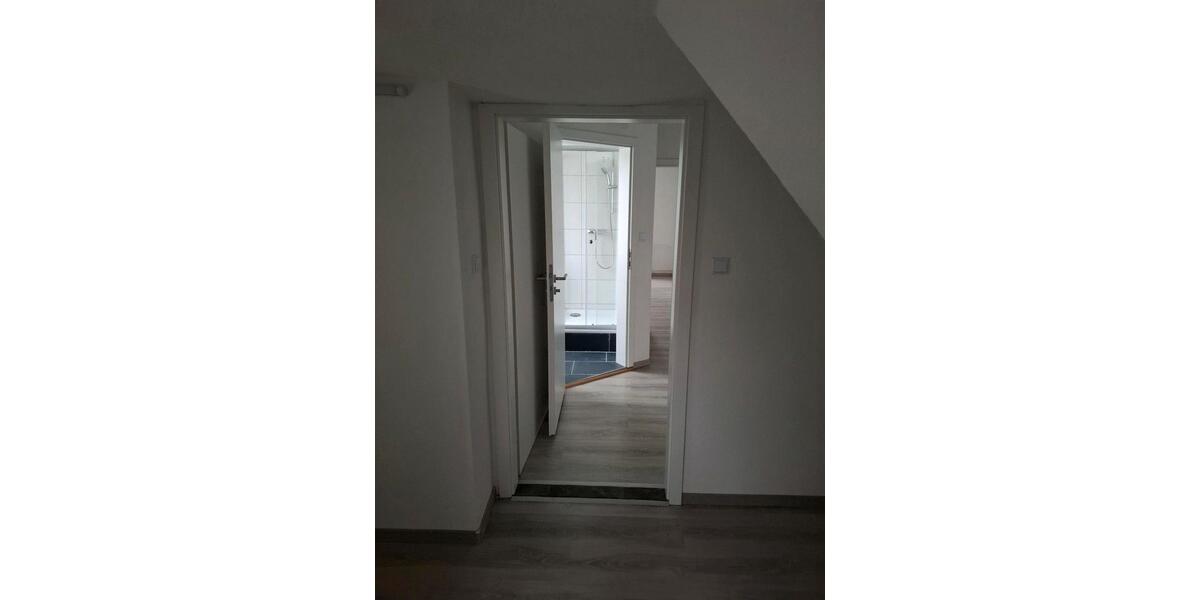 Dachgeschosswohnung 52 m² Zu Vermieten 2 zimmer