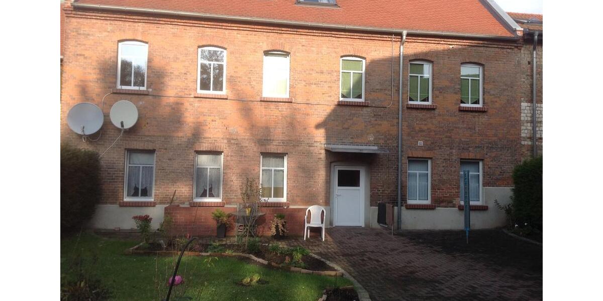 Etagenwohnung Laucha an der Unstrut - 1 Zimmer, 33 m&sup2;, 190&euro; | Angebot:25053380