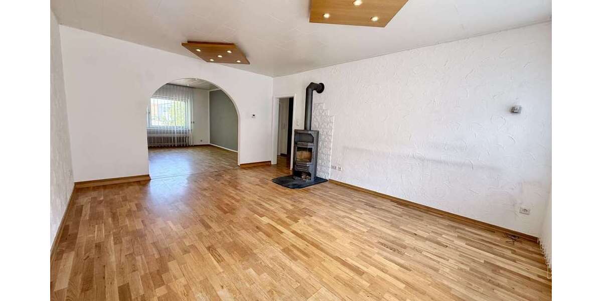 Etagenwohnung Homburg - 3 Zimmer, 85 m&sup2;, 860&euro; | Angebot:26953878