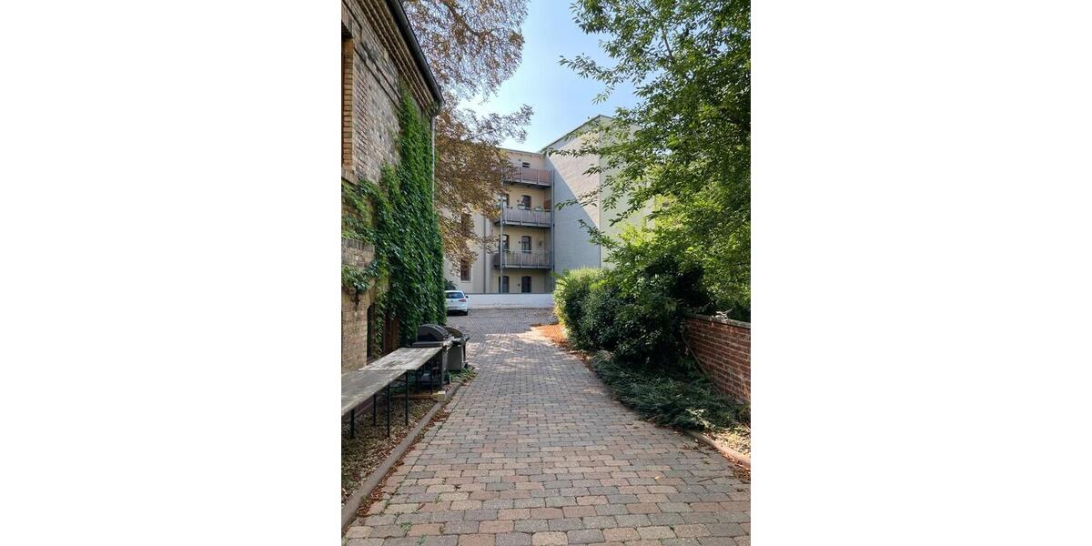 Wohnen auf Zeit Halle (Saale) - 4 Zimmer, 15 m&sup2;, 215&euro; | Angebot:25543238