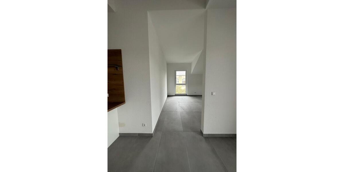 Dachgeschoßwohnung Erlenbach am Main - 5 Zimmer, 139 m&sup2;, 1.900&euro; | Angebot:26424663