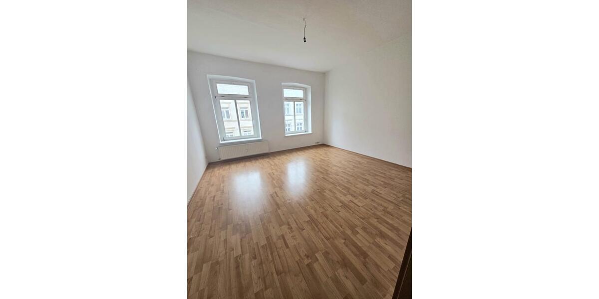 Etagenwohnung Schwerin - 2 Zimmer, 67 m&sup2;, 667&euro; | Angebot:26659933