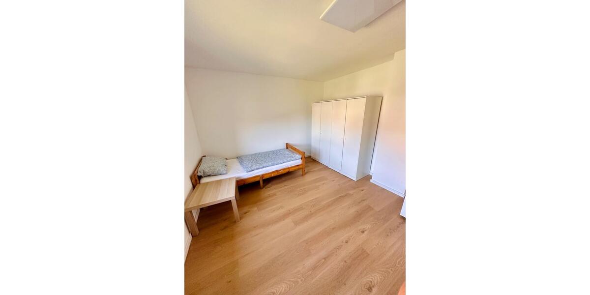 Wohnen auf Zeit Grevenbroich - 20 Zimmer, 20 m&sup2;, 20&euro; | Angebot:22509491