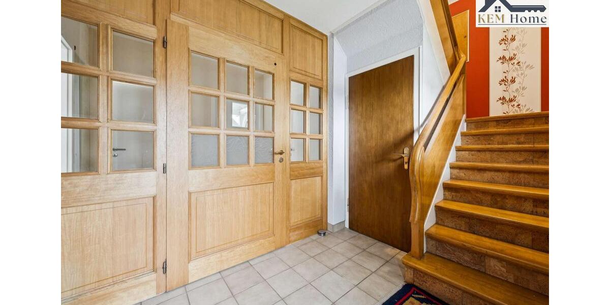 Einfamilienhaus Lauenau - 9 Zimmer, 2.000 m&sup2;, 2.250&euro; | Angebot:25869008