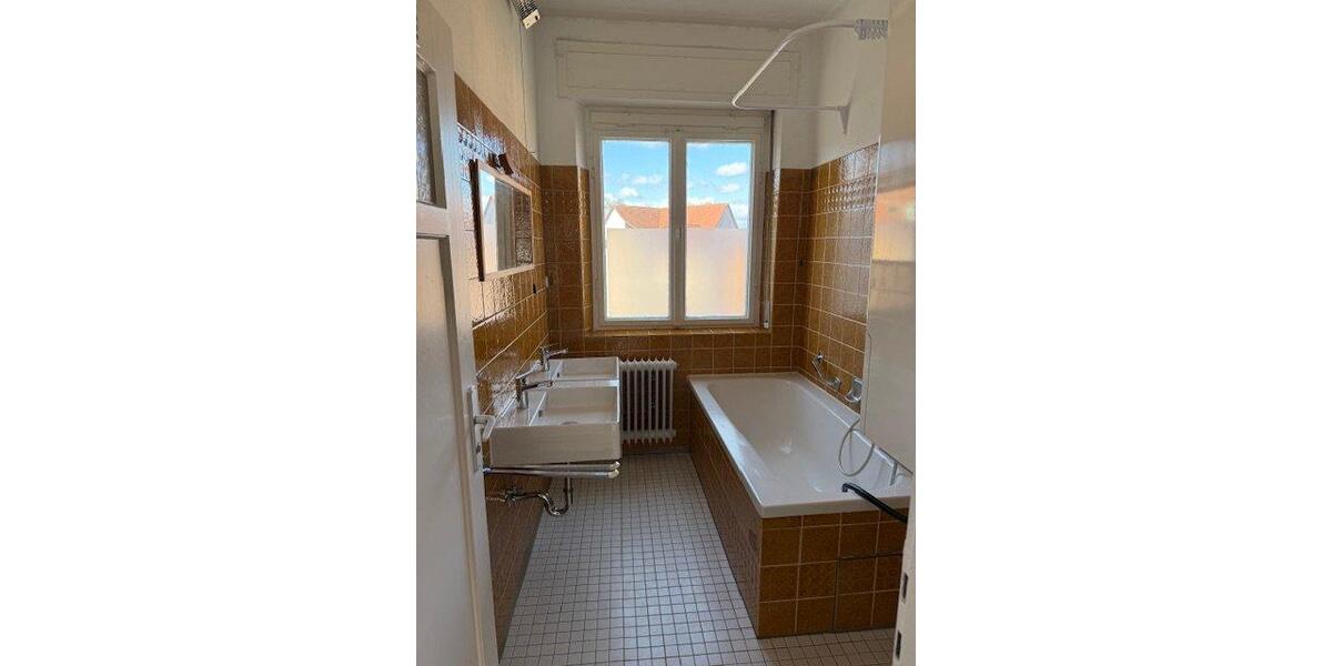 Etagenwohnung Bayreuth City - 4 Zimmer, 123 m&sup2;, 1.190&euro; | Angebot:26249100