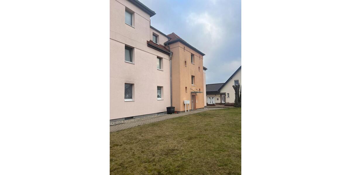 Etagenwohnung Sandersdorf-Brehna Glebitzsch - 2 Zimmer, 300&euro; | Angebot:22225710