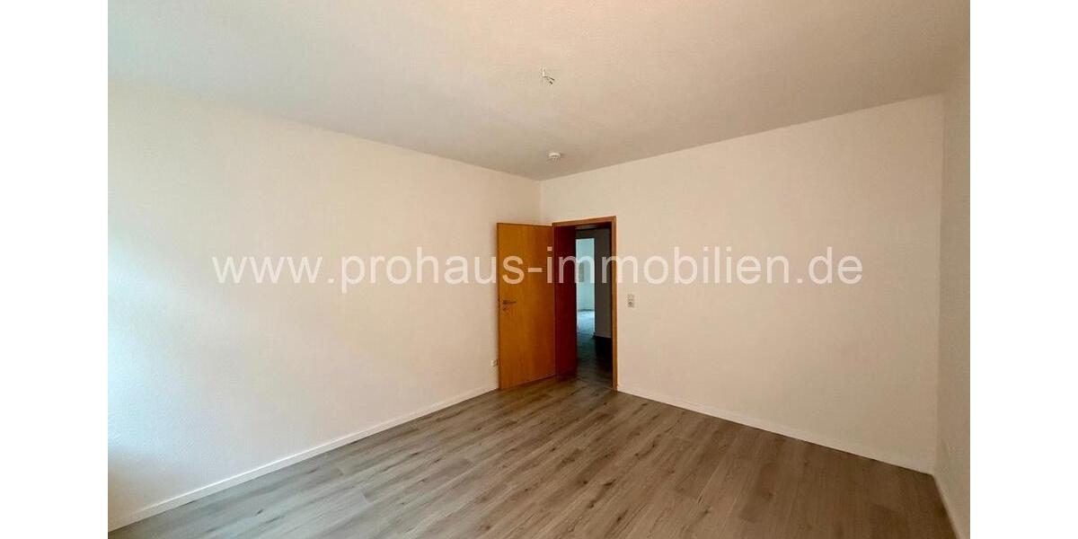 Etagenwohnung Weißenfels - 3 Zimmer, 58 m&sup2;, 340&euro; | Angebot:26633022