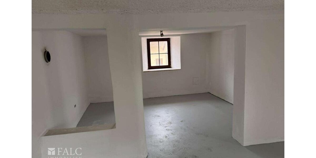 Einfamilienhaus Vestenbergsgreuth - 4 Zimmer, 180 m&sup2;, 1.100&euro; | Angebot:23991338