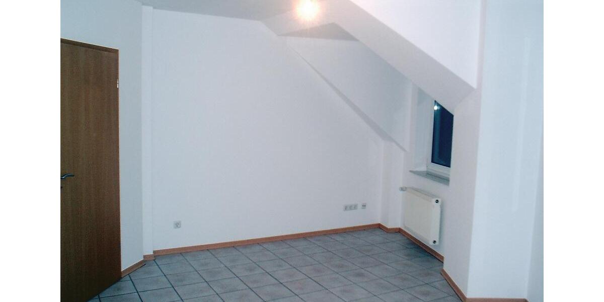 Dachgeschoßwohnung Bitburg - 3 Zimmer, 63 m&sup2;, 580&euro; | Angebot:25883296